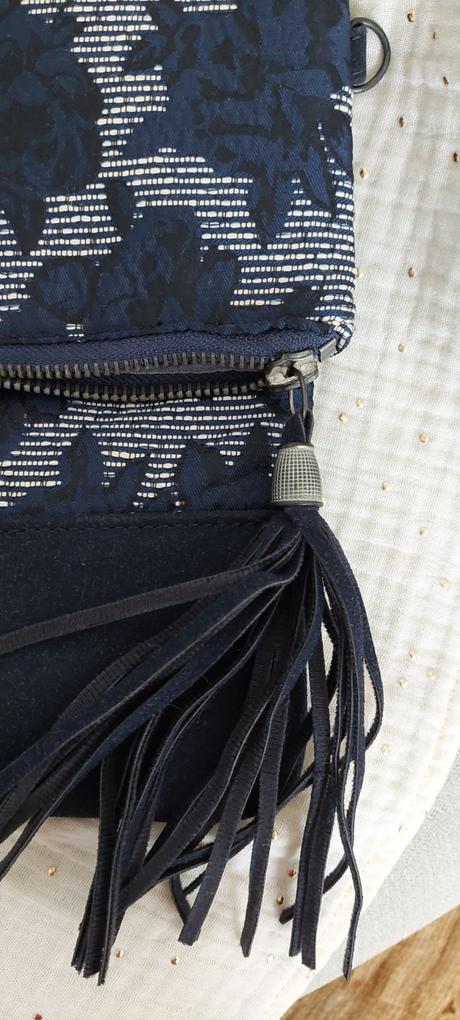 Timeout šiltovka a kabelka, 