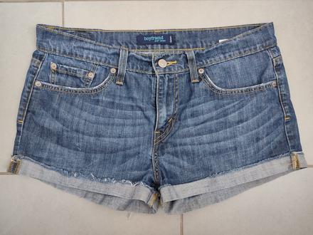 Levis kratasy, levis,m