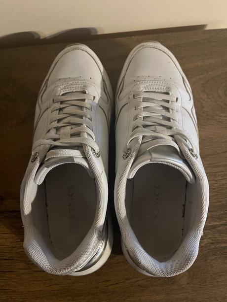 Botasky, deichmann,39