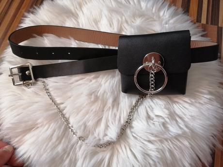 Opasok s kapsičkou,