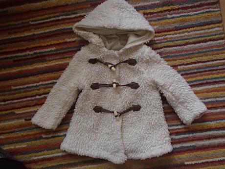 Dievčenský kožúšok, 98