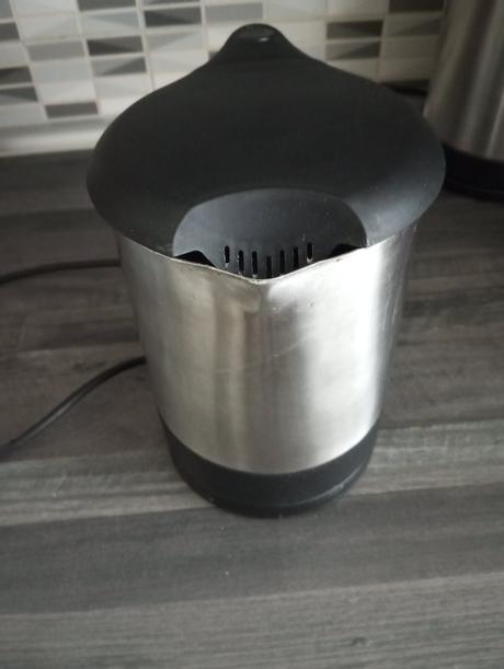 Rýchlovarná kanvica, electrolux