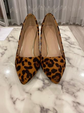 Leopardie lodičky, 38