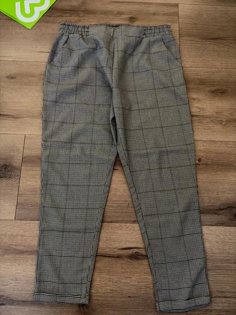 Elegantné kárované nohavice, 44