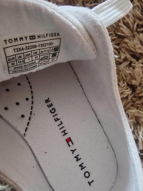 Biele tenisky th, tommy hilfiger,32