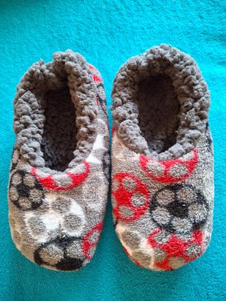 Capačkove papuče pre futbalistu, 35