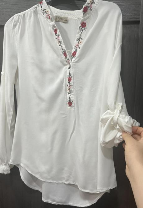 Košeľa so zdobením, s