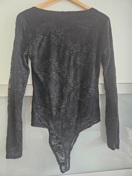 Čipkované body, amisu,l