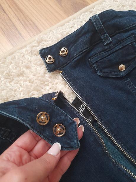 Riflové šaty moschino, moschino,s