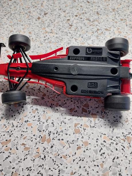 Autíčko ferrari, 