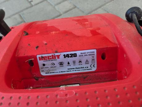 Prevzdušňovač trávnika, 