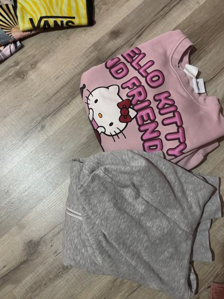 Balík oblečenia pre dievča 140-152, 140–152