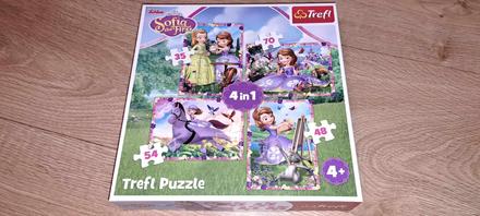 Puzzle 4 v 1 - sofia prvá -  ako nové, 