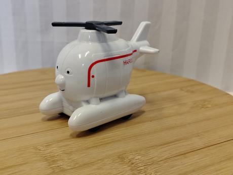 Helikoptéra harold, mašinka tomáš, mattel, 11 cm,