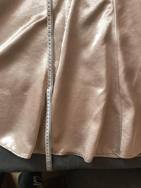 Spoločenské saty, 42