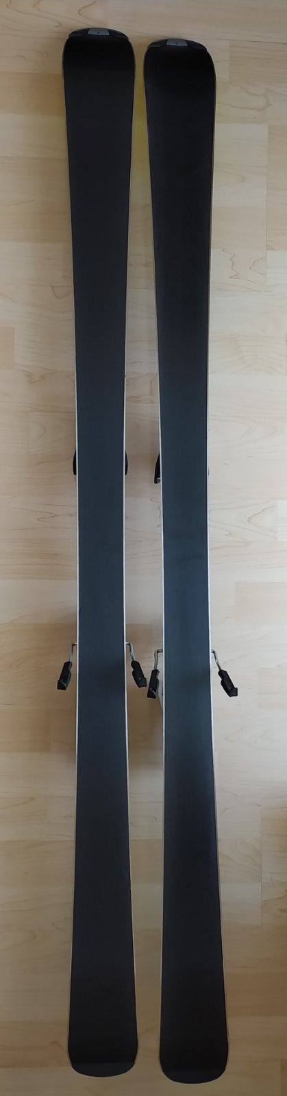 Predám lyže, lyžiarky a palice, rossignol,28