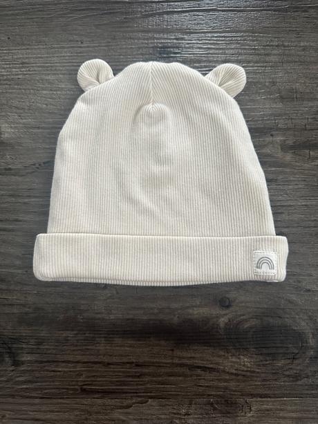 Vrúbkovaná čiapka s uškami, lindex,62