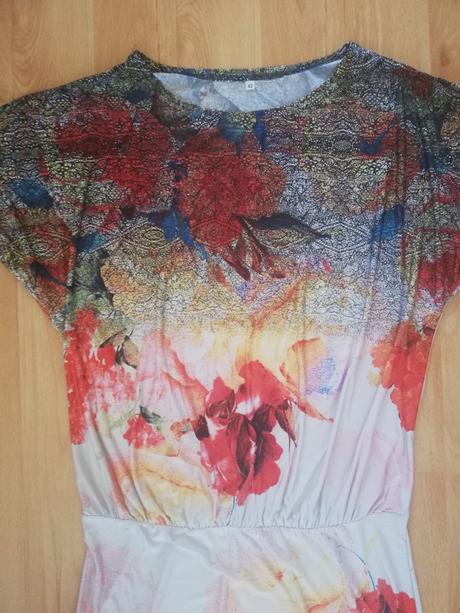 Kvetované šaty, 42