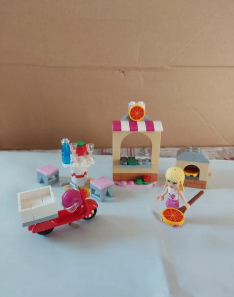 Lego friends stephanina pizzéria 41092,