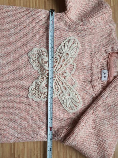 Pleteny sveter s motylom, f&f,122