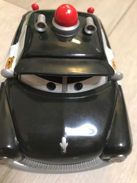 Policajný sheriff z cars,