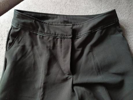 Čierne nohavice, yessica,34