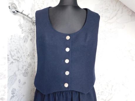 Luxusny trachten vlneny kostym, 38