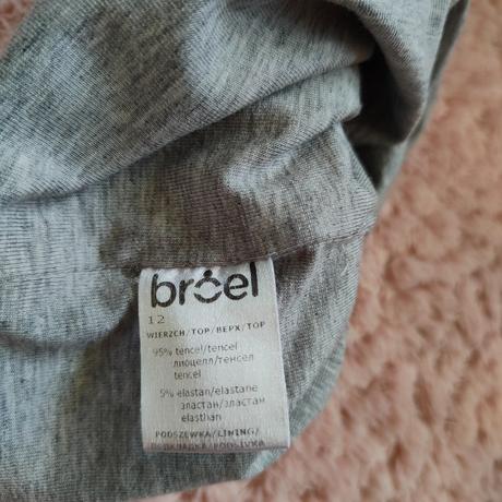 Čiapka s farebnými kamienkami, broel,98