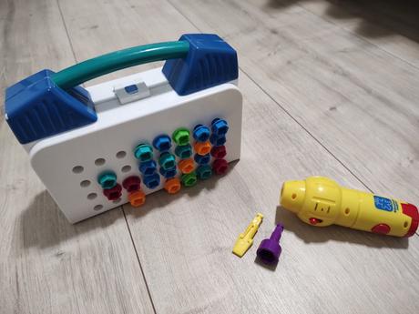 Kufrík design&drill, 