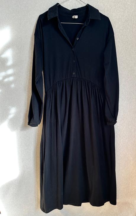 Čierne úpletové šaty, s