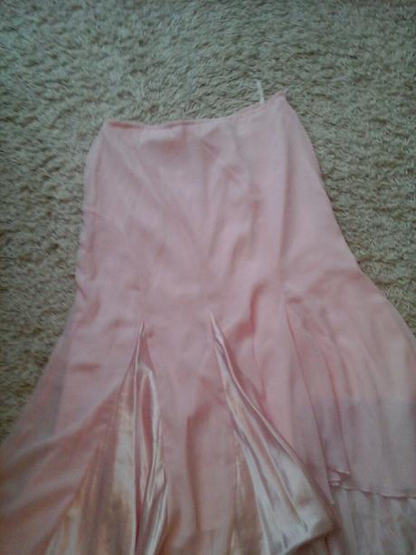 Spolocenska sukna, 46