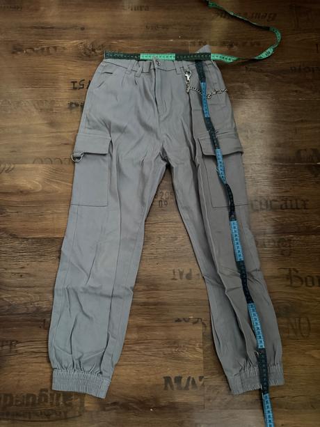 Kapsáče s retiazkou, reserved,152