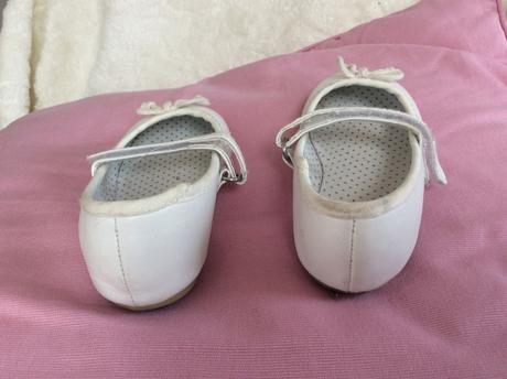 Biele koženkové balerínky, f&f,24
