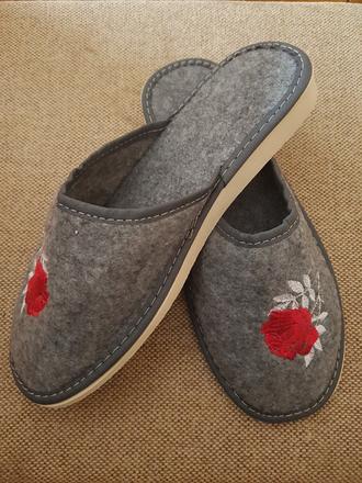 Prezuvky / papuce - rozne, 40