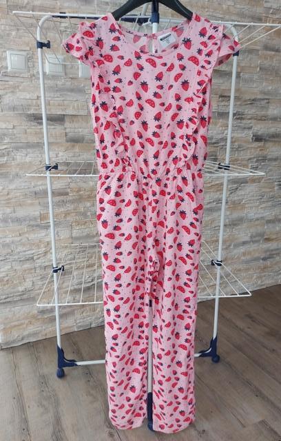 Overal s jahodami, 152