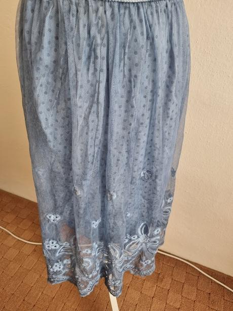 Svetlomodrá tylová vyšívaná sukň s, s