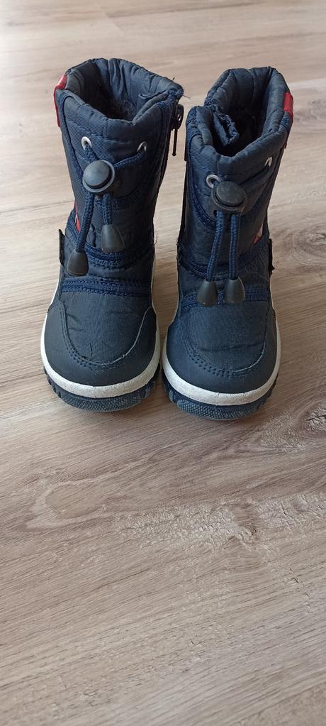 Snehule, deichmann,23