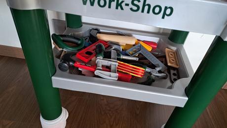 Bosh stôl s náradím, dielňa, 