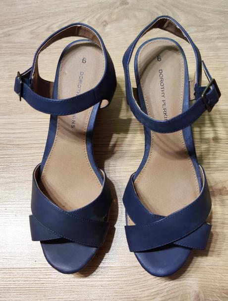 Nove krasne sandalky, 39 / 40