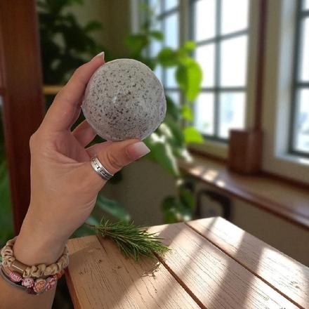 Šumivá guľa - pánsky parfém,