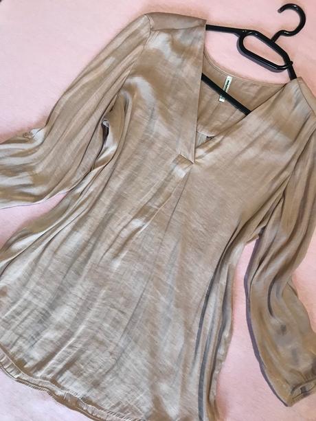 Ľahká blúzka, stradivarius,m