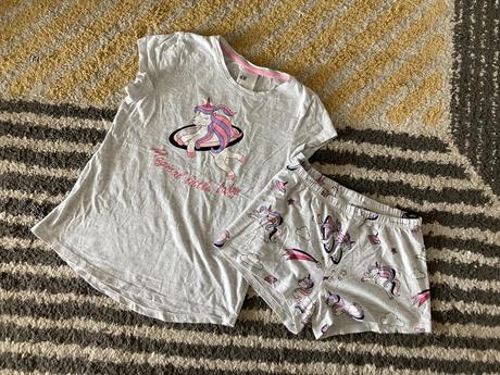 Jednorožcové letné pyžamo 134/140, h&m,134