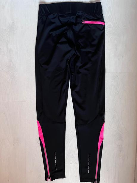 Športové legíny, s