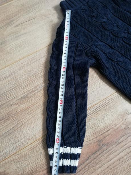 Frajerský svetrík 11 - 116, 110