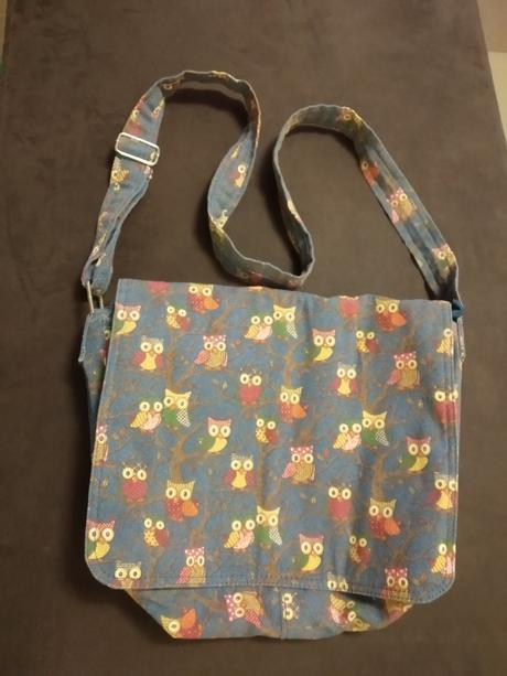 Taska cez rameno so sovickami, 