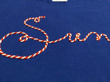 Modre tricko, reserved,s