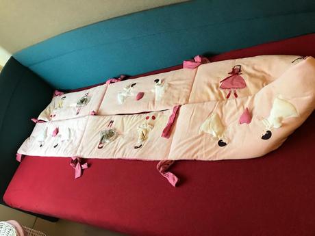 Mantinel na postielku  zn. jacadi  396  x 27,5 cm, 