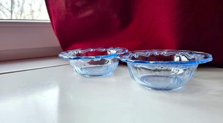 2 sklenené misky, modré, 12 x 4 cm, 