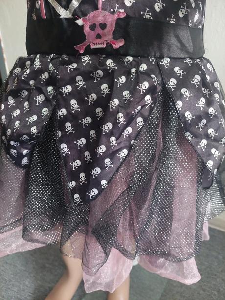 Kostra karnevalové šaty veľ.152,