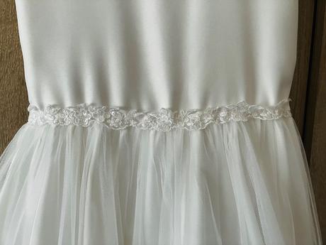 Šaty na 1.sv. prijimanie, 152